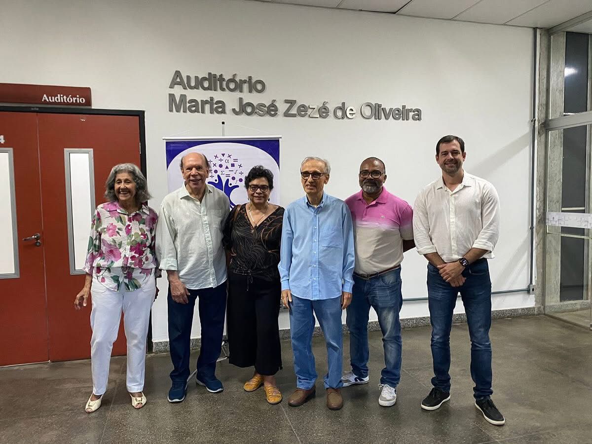 O atual diretor e outros ex-diretores do IME: Célia Maria Pitangueira Gomes, Adelmo Ribeiro de Jesus, Ilka Rebouças Freire, José Fernandes Silva Andrade, Evandro Carlos Ferreira dos Santos e Kleyber Mota da Cunha.
