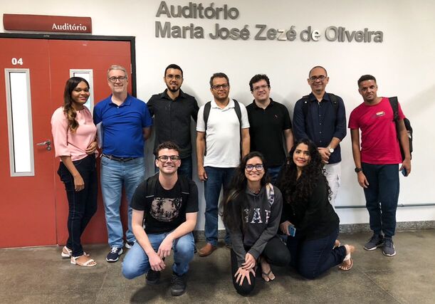 Palestrantes e equipe de organização do I SVMC no Auditório do IME.